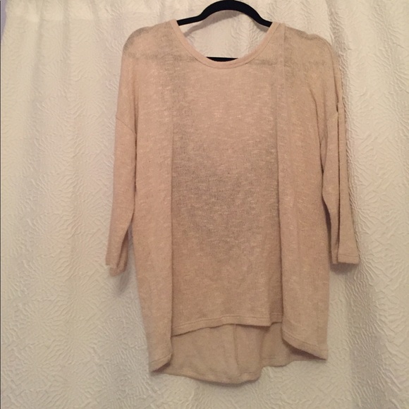 Crochet back sweater - Picture 2 of 2