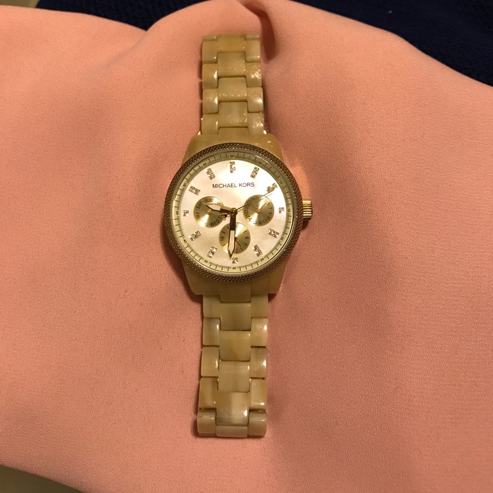 Yellow/gold Michael Kors watch!