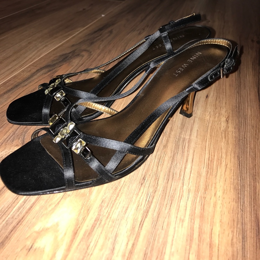 NINE WEST HEELS!