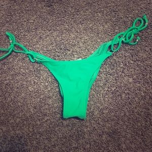 NWOT Brazilian/thong bikini
