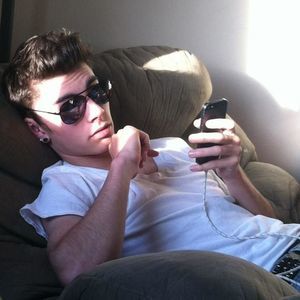 Meet your Posher, Corey