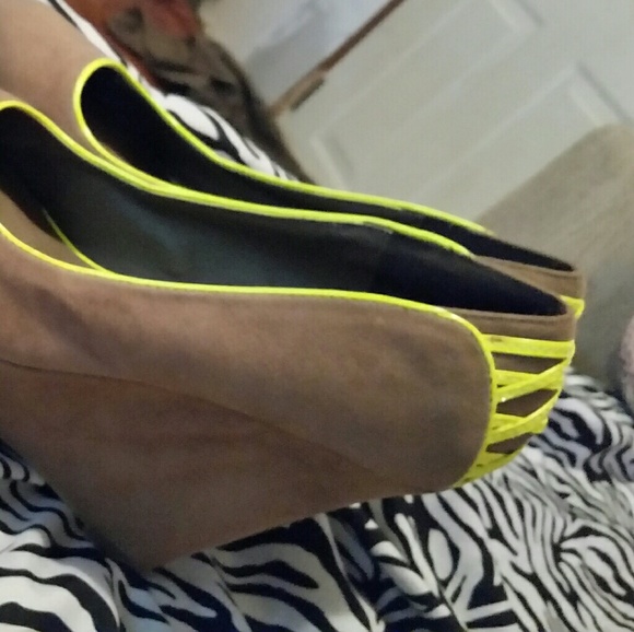 Shoes - Picture 2 of 2