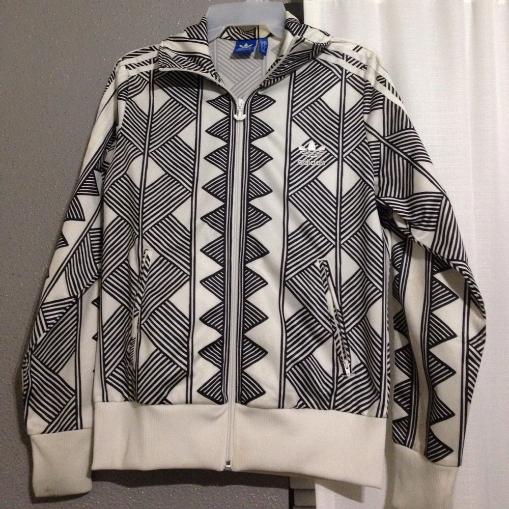 ▪️Black and white Adidas jacket▪️