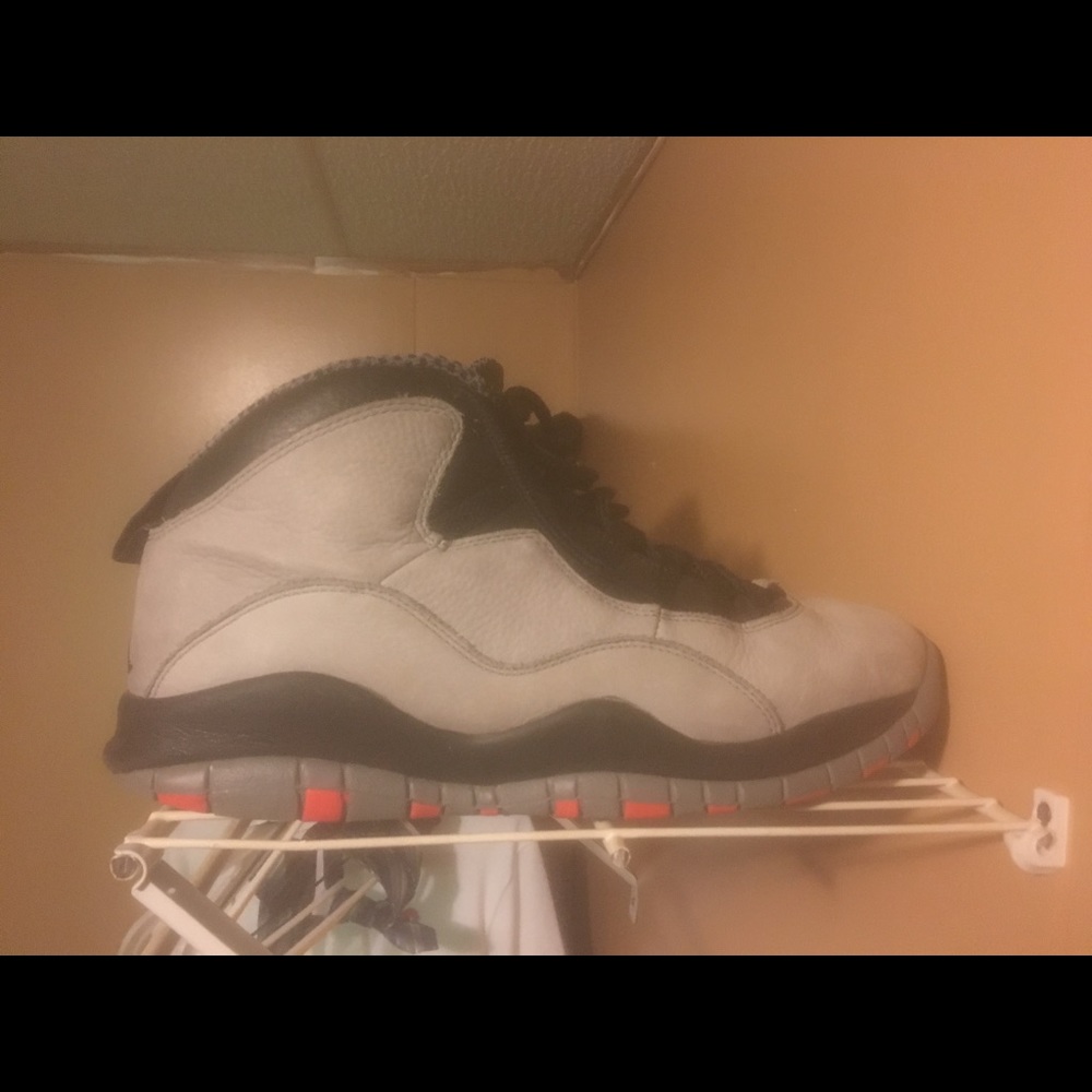 Air Jordan size 13 7/10