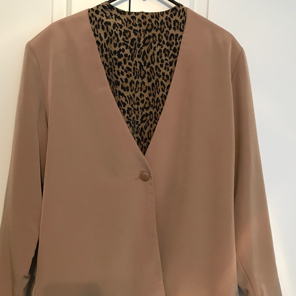 2-pc Jacket and Shell Leopard Print set