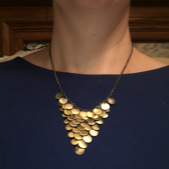 NWOT Delicate Layered Necklace and Earrings Set - Picture 2 of 8