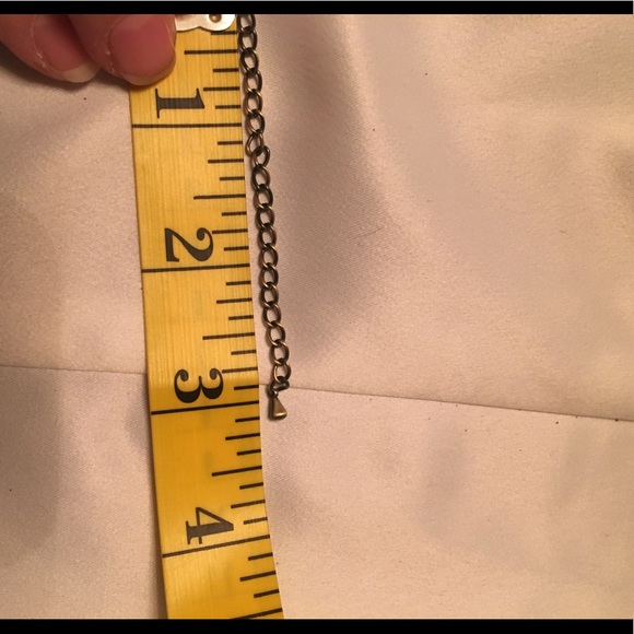 NWOT Delicate Layered Necklace and Earrings Set - Picture 8 of 8