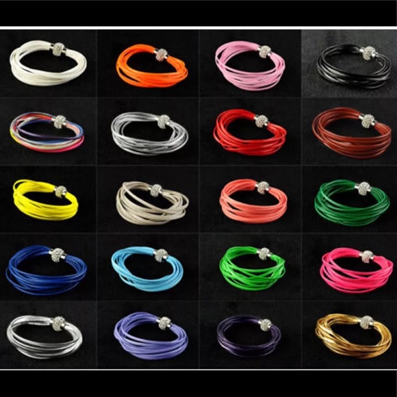 🌹New RED Leather/Rhinestone Wrap  Magnet - Picture 3 of 5