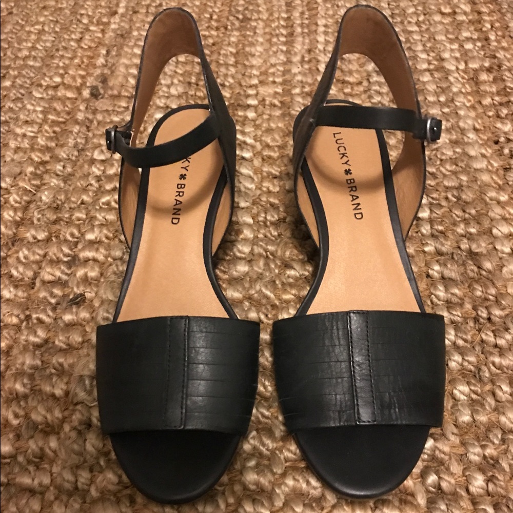 Lucky Brand black wedges