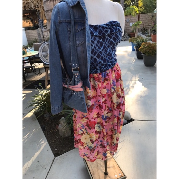Dresses & Skirts - FLoral full Skirt Large