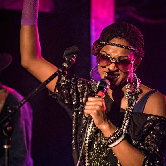 Meet your Posher, Lashá - Picture 1 of 1