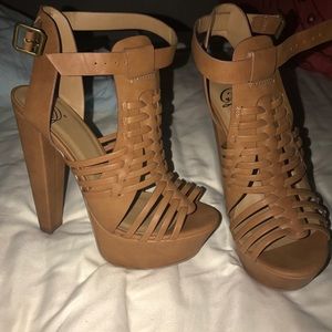 NWOT brown platforms
