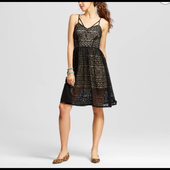 Black Lace Dress Nude Underlay Front Strap Detail - Picture 1 of 8