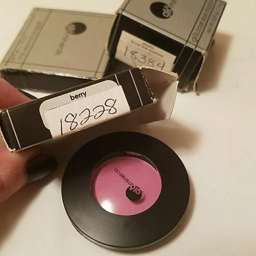 Glominerals gloEye shadow *Eyeshadow