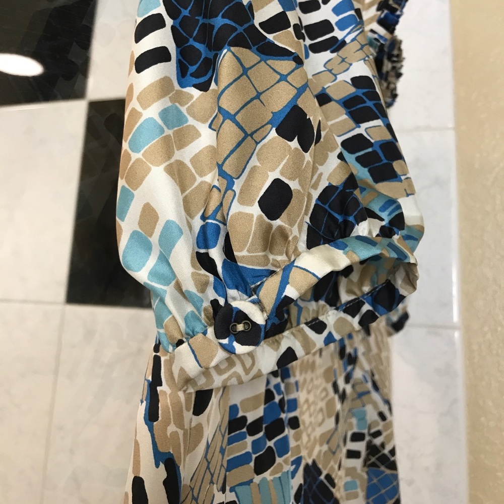 Banana Republic 100% Silk Patterned Blouse XS - Picture 6 of 6