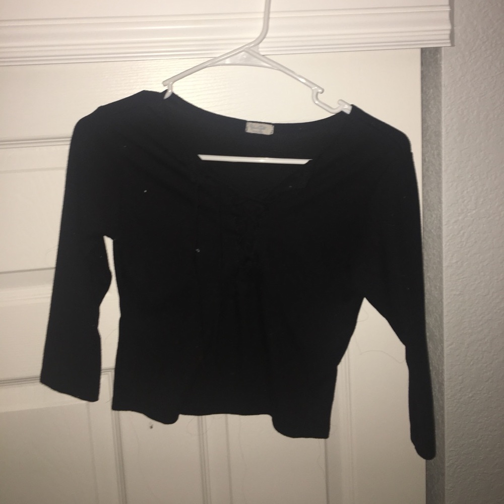 Brandy Melville cropped lace up shirt