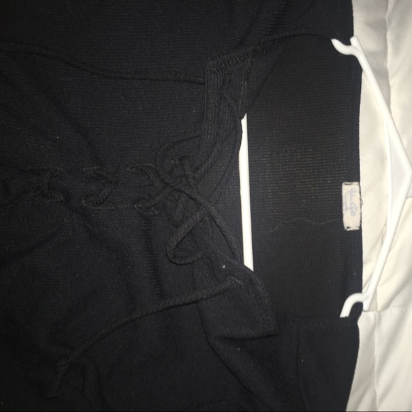 Brandy Melville cropped lace up shirt - Picture 2 of 3