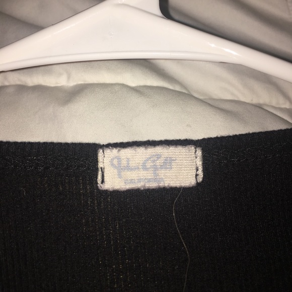 Brandy Melville cropped lace up shirt - Picture 3 of 3