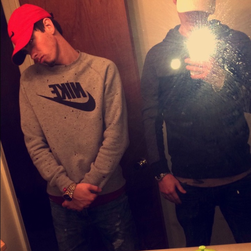 Meet your Posher, Destin