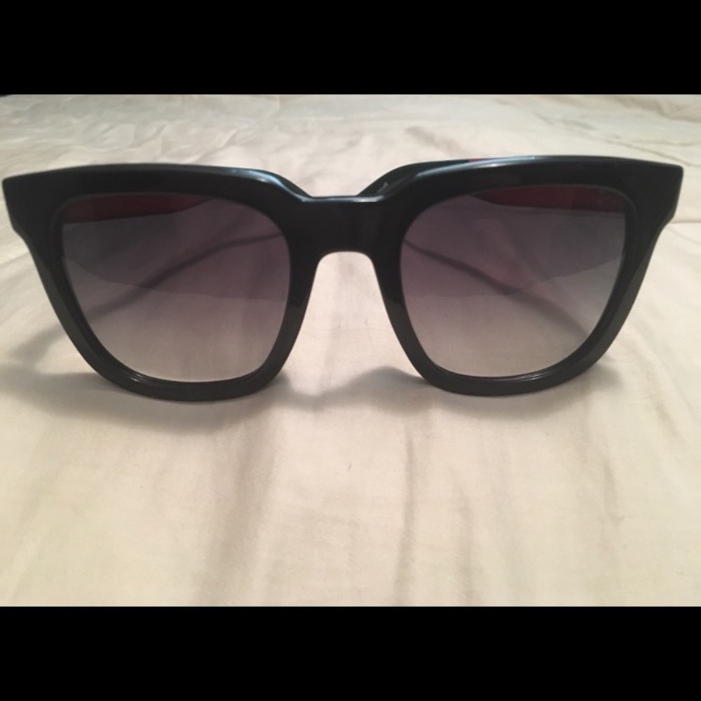 Gucci Sunglasses-Authentic