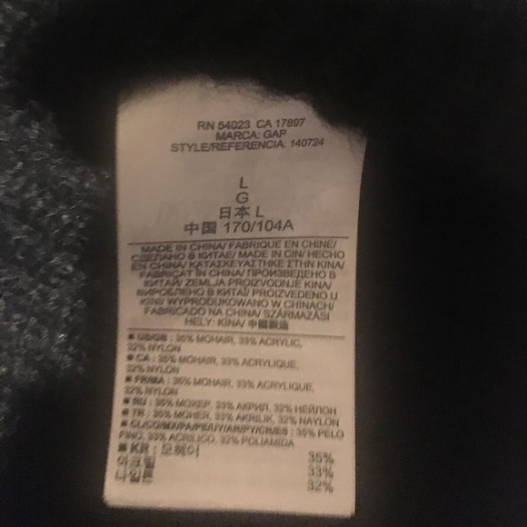 Black sweater gap - Picture 4 of 4