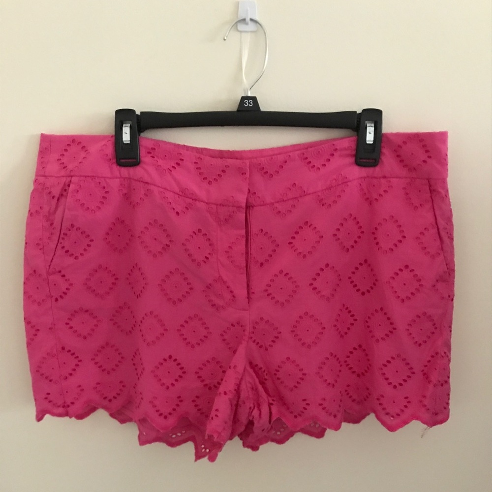 ⚡️CCO⚡️Hot pink Crown & Ivy shorts.