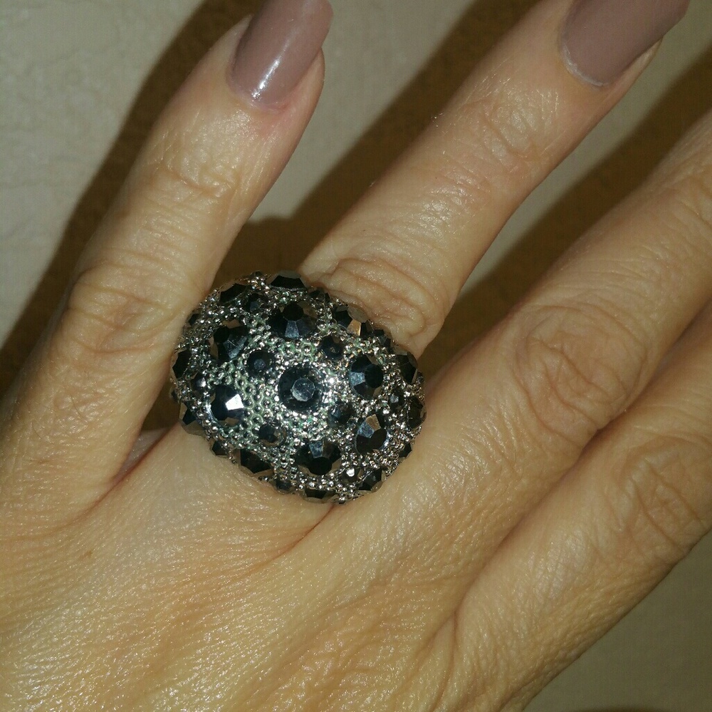 Fashion ring black stones