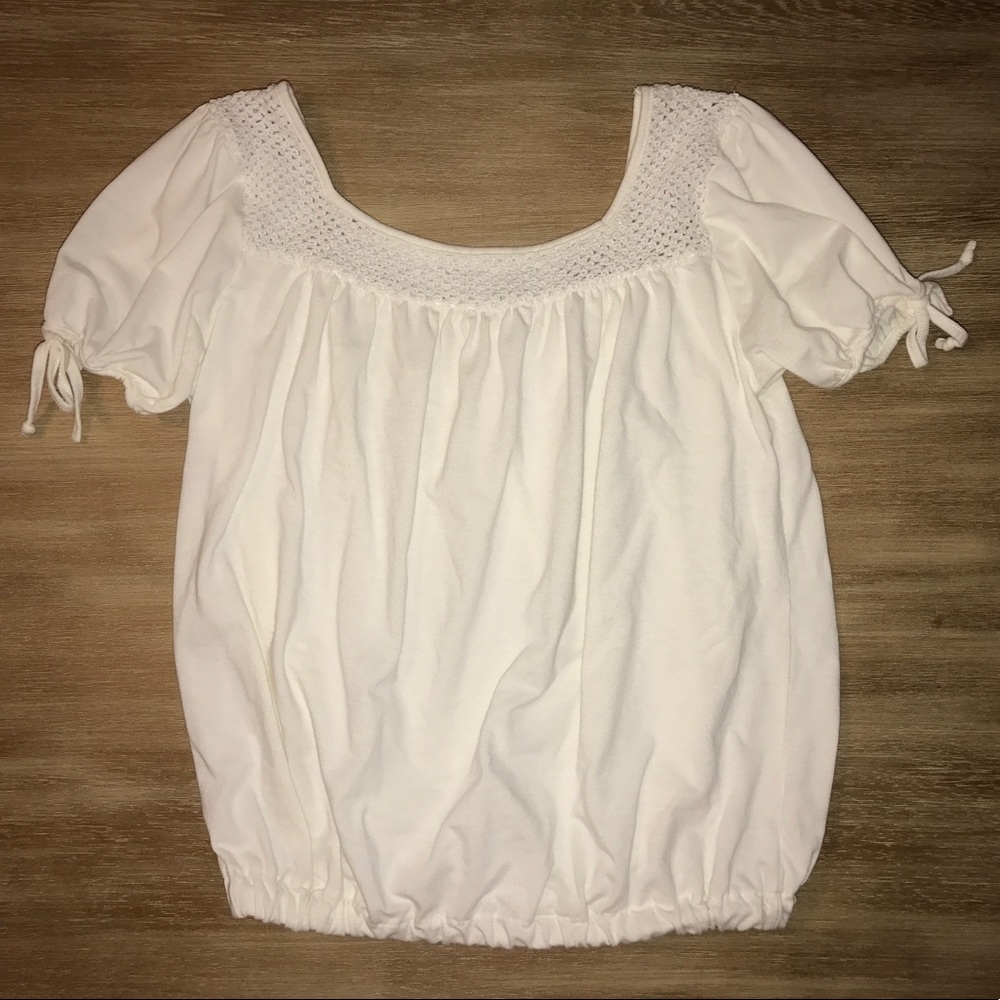 Cute Ivory Top! - Picture 2 of 8