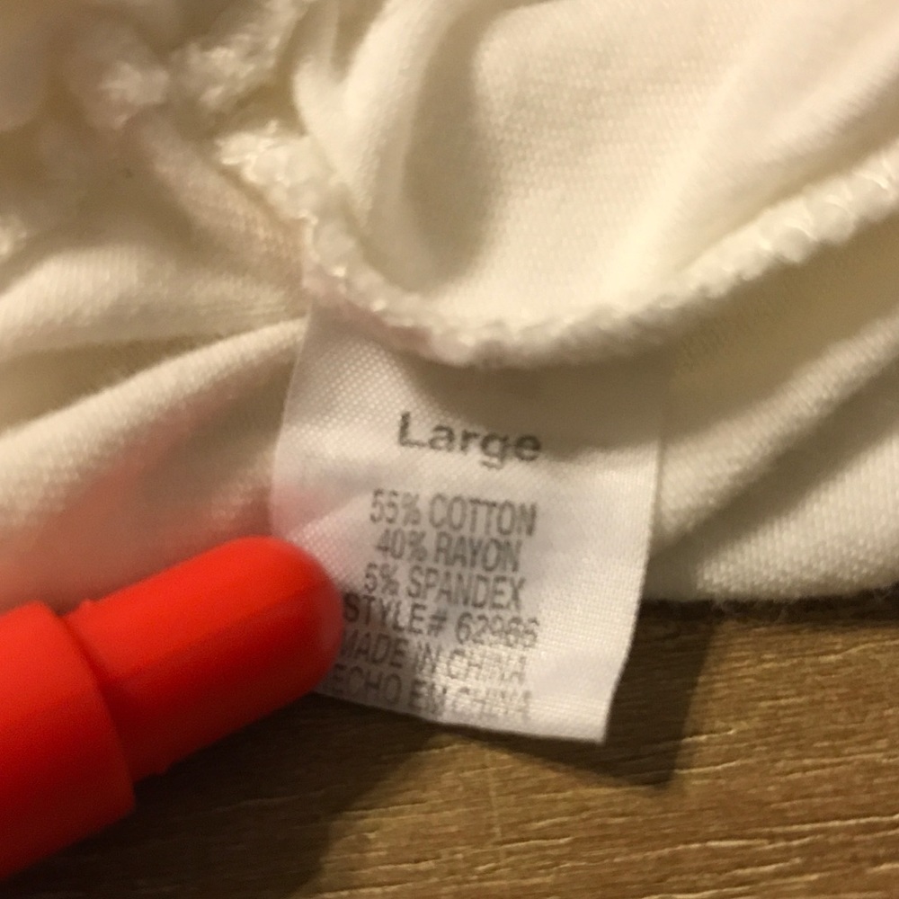 Cute Ivory Top! - Picture 4 of 8