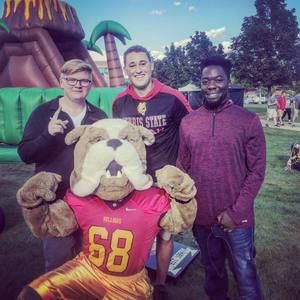 Meet your Posher, Zac