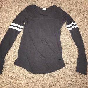 VS athletic long sleeve tee