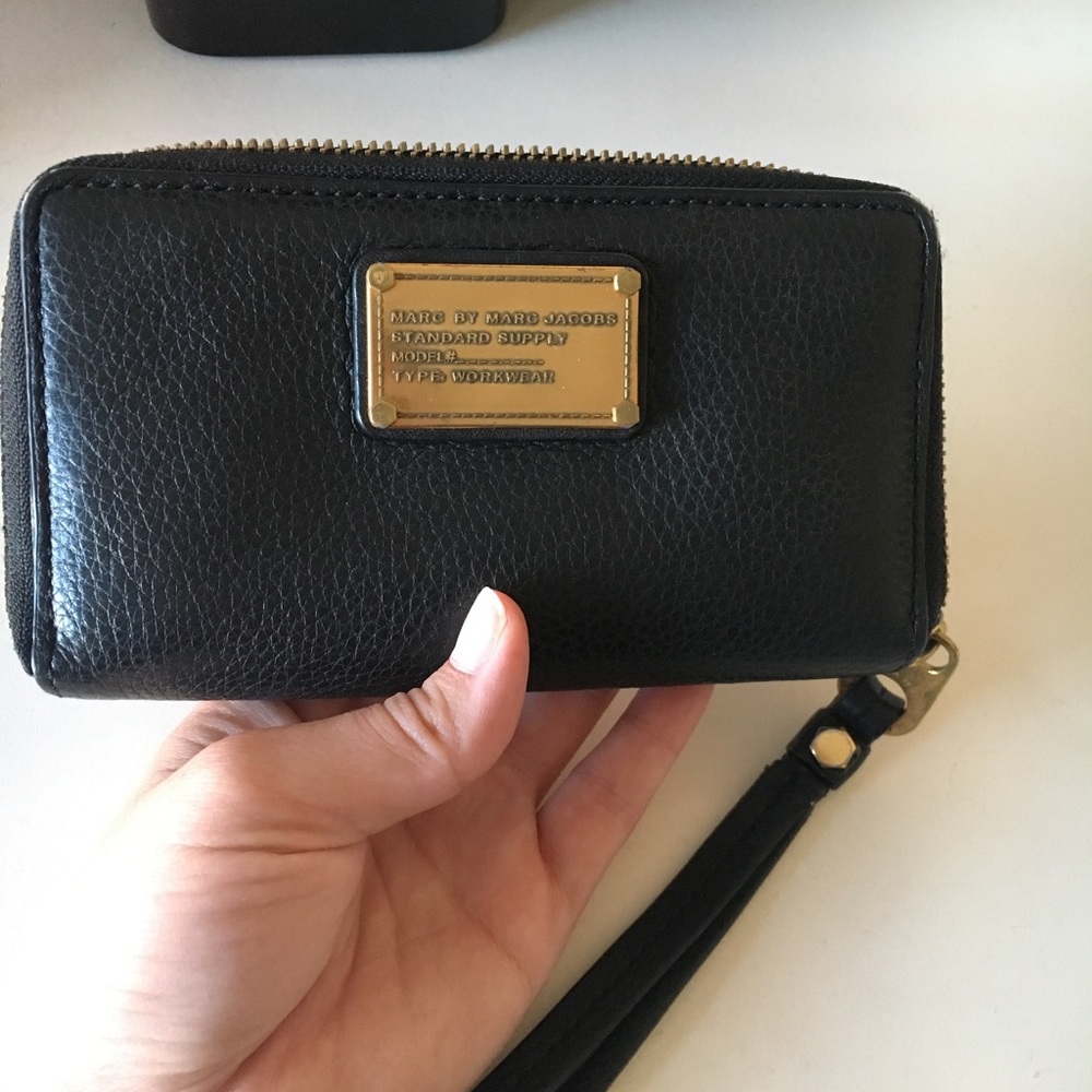 Marc Jacobs wristlet wallet with iPhone 5 pouch