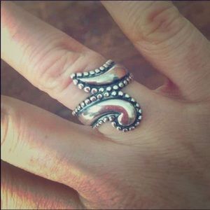 James Avery Retired Paisley Ring sz 5.5