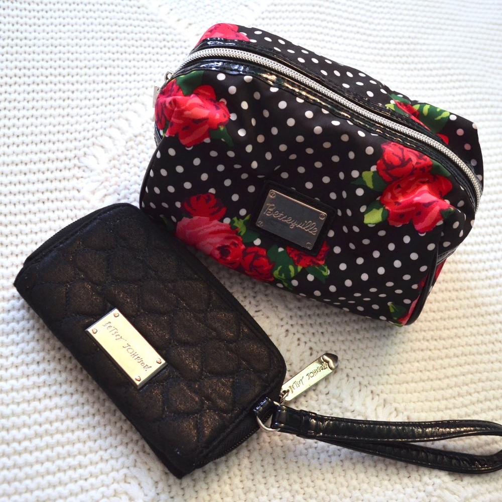BUNDLE Betsey Johnson (Makeup Bag & Wristlet)