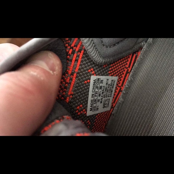 100% authentic V2 Bred/Beluga. Get at em! - Picture 6 of 8