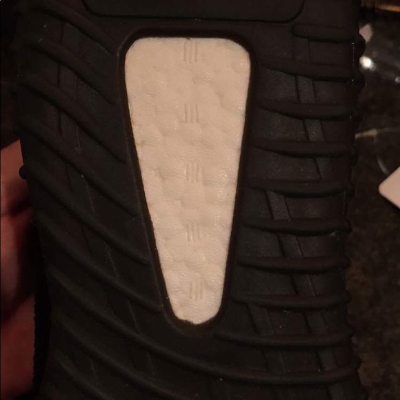 100% authentic V2 Bred/Beluga. Get at em! - Picture 7 of 8