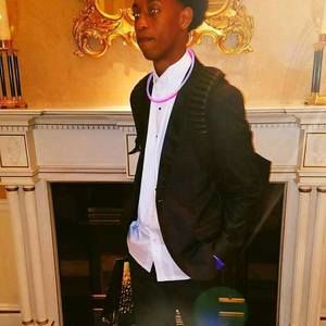 Meet your Posher, Kenneth