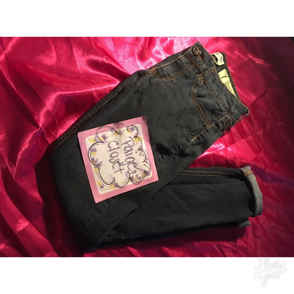 FLASH SALE!!! 🌻🌻🌻 Blue jean skinny leg