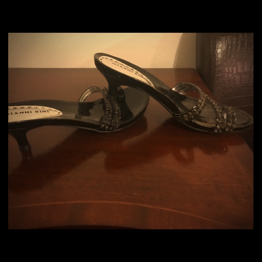 Last chance Gianni Bini Kitten Heel $9 7.5