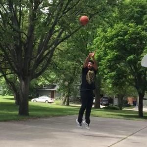 Meet your Posher, Deandre