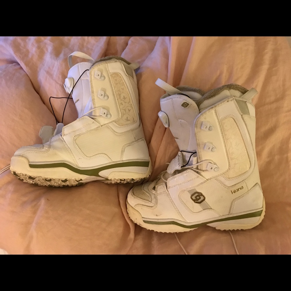 Salomon snow board boots