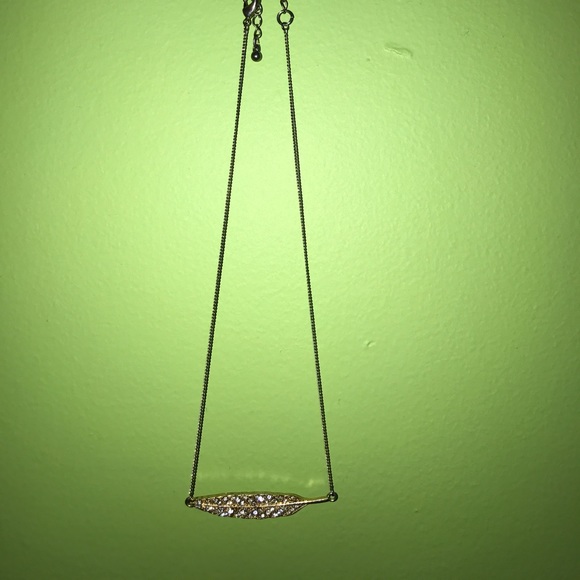 sparkle single leaf necklace - Picture 2 of 2