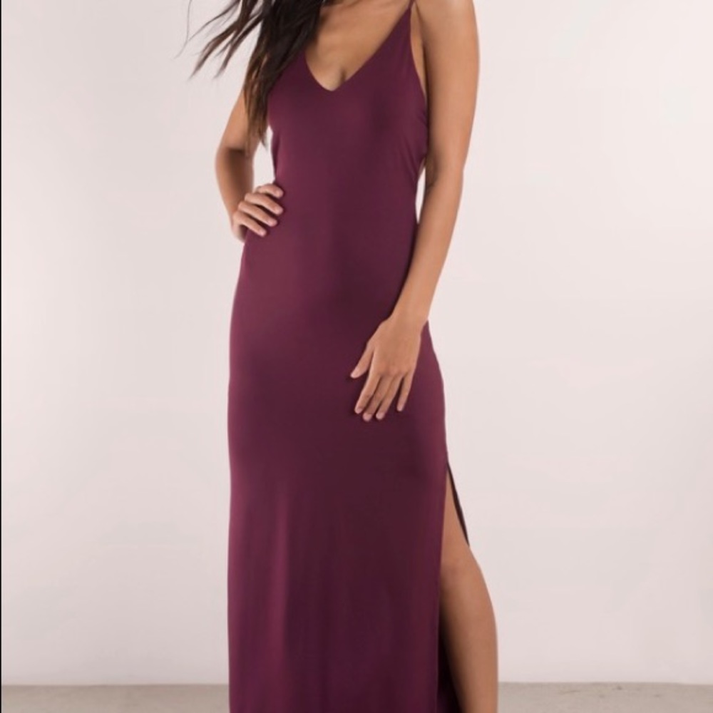 Tobi Timeless Strappy Back Maxi Dress Wine Color