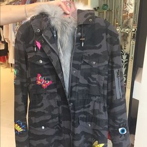 Jocelyn Fur jacket with zip out vest! Size s!