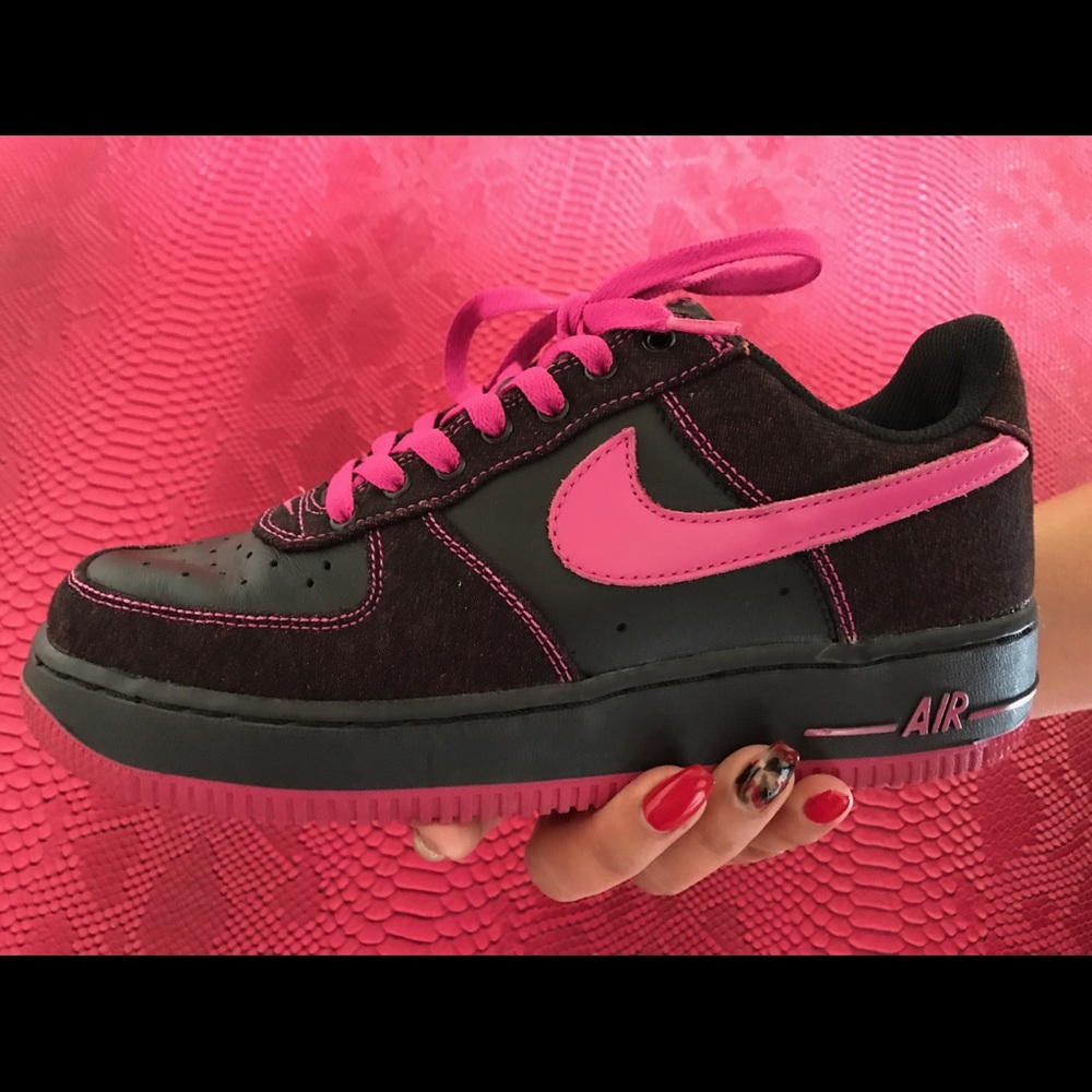 NIKE AIR FORCE 1💞💕HOT PINK & BLACK 💕