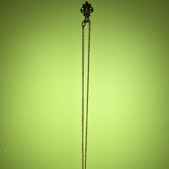 long, simple gold necklace - Picture 2 of 4