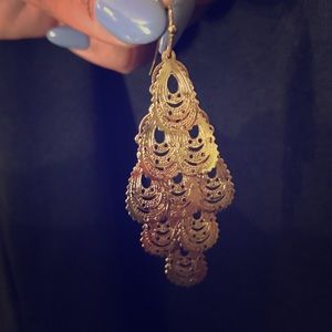 tapered gold earrings