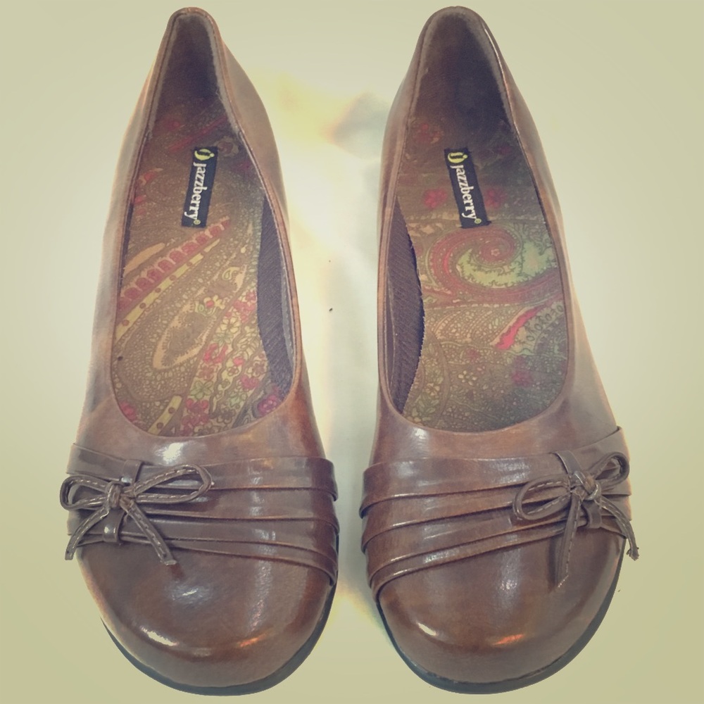 Jazzberry flats, Size 10.