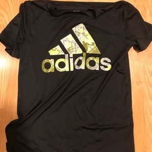 Adidas tee