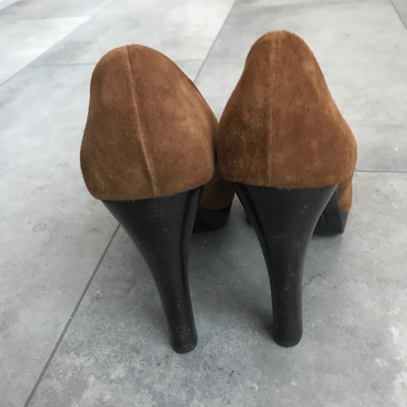 Michael kors brown suede buckle pumps! - Picture 3 of 7